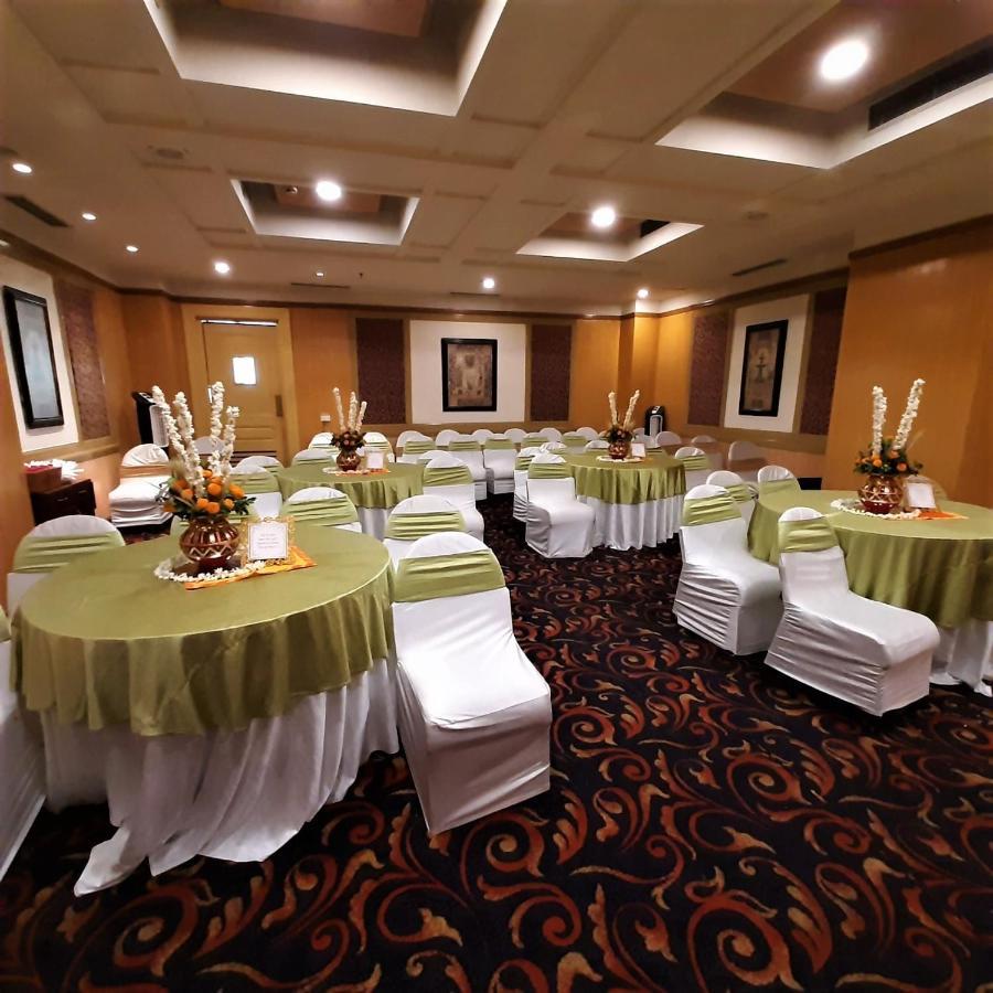 Park Prime Hotel Jaipur Exterior photo